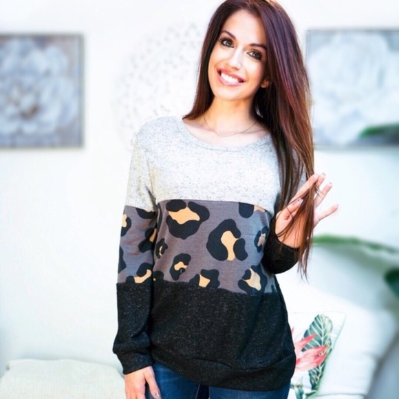 ULTRA SOFT GREY LEOPARD CHARCOAL PULLOVER - Picture 3 of 4